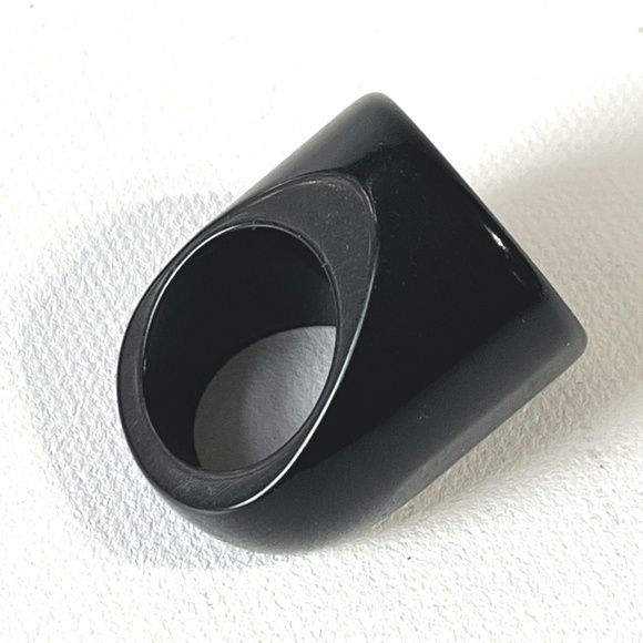 Vintage Size 6 1/2 Lucite Ring Chunky Flat Top Dome Black Mid Century Modern - Picture 2 of 15